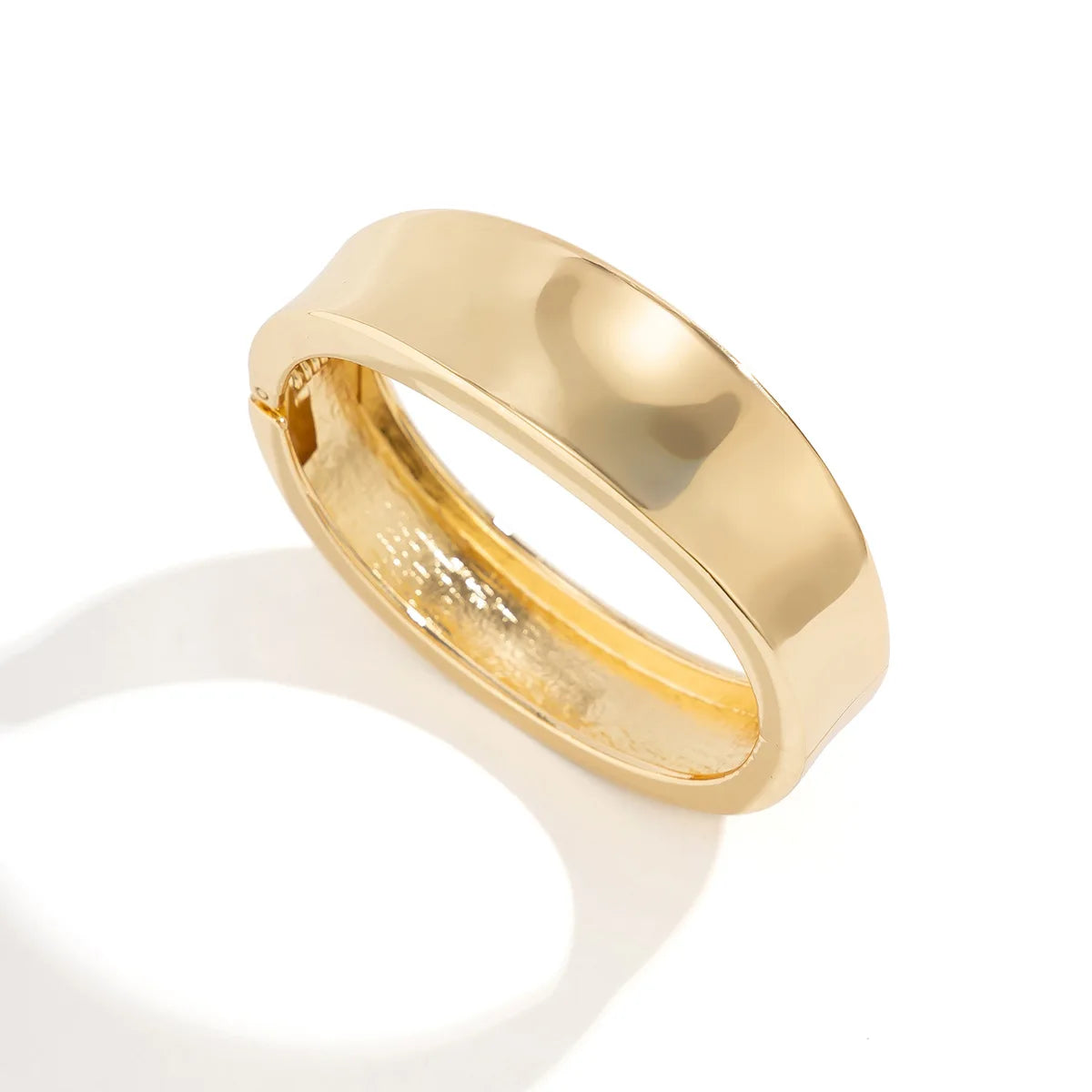 FLUID EDGE BRACELET