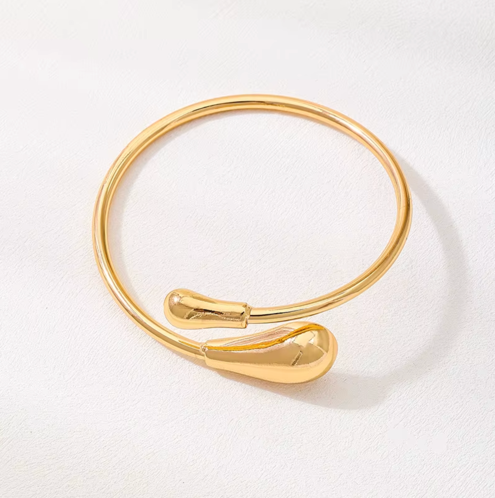 GOLDEN DROPLET JEWELRY SET