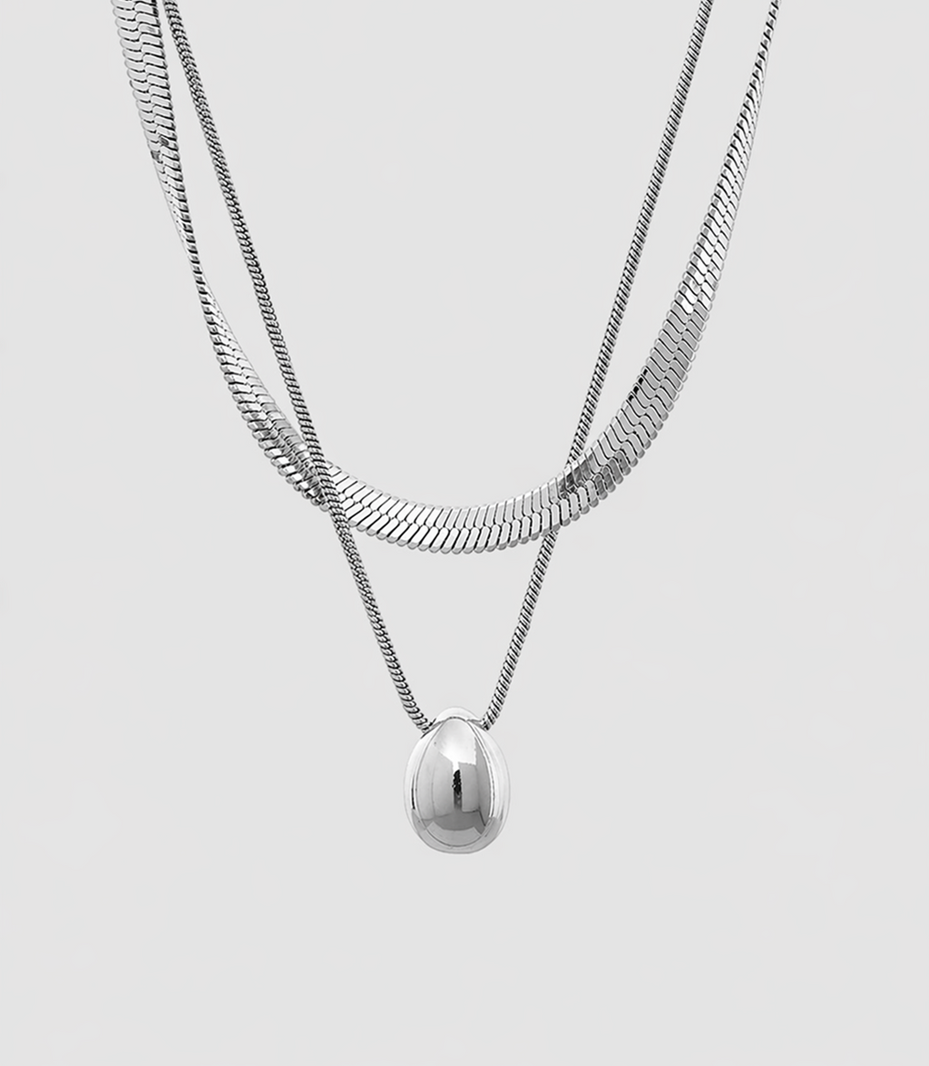 CORE SCULPTURAL PENDANT NECKLACE