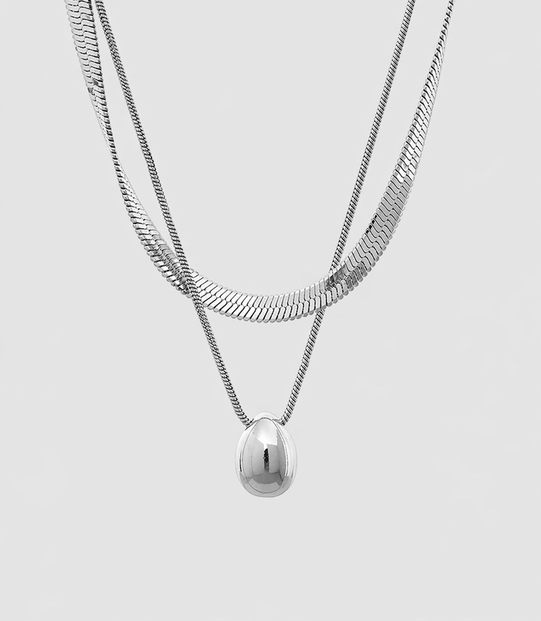 CORE SCULPTURAL PENDANT NECKLACE