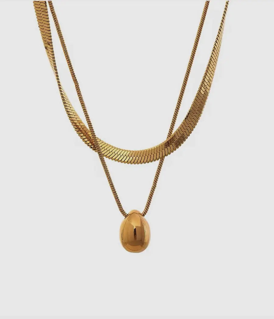 CORE SCULPTURAL PENDANT NECKLACE