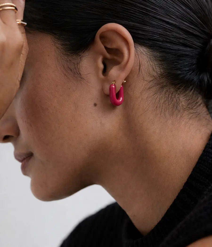 POP ONYX HOOP EARRINGS