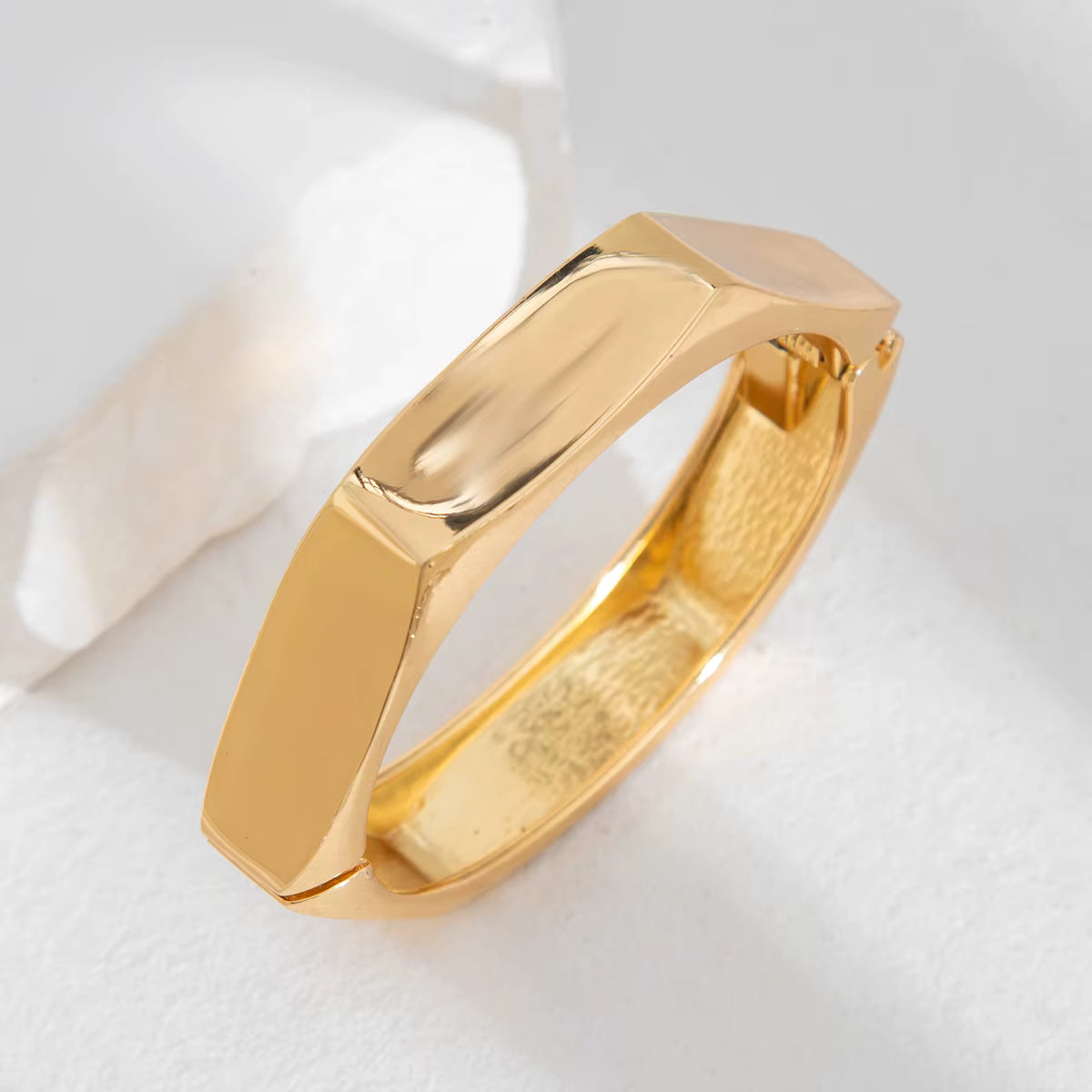 VINTAGE HEXAGON GOLD BRACELET