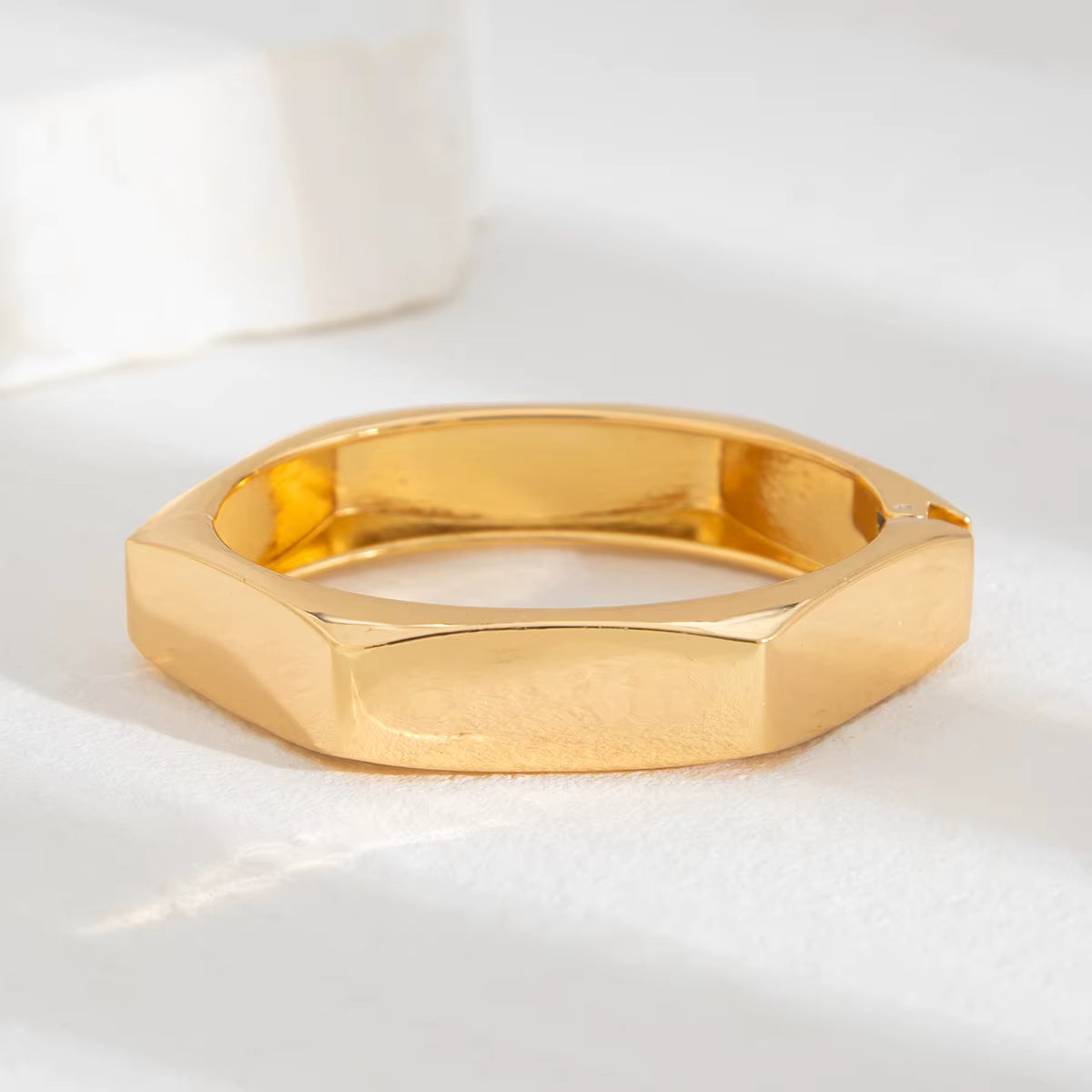 VINTAGE HEXAGON GOLD BRACELET