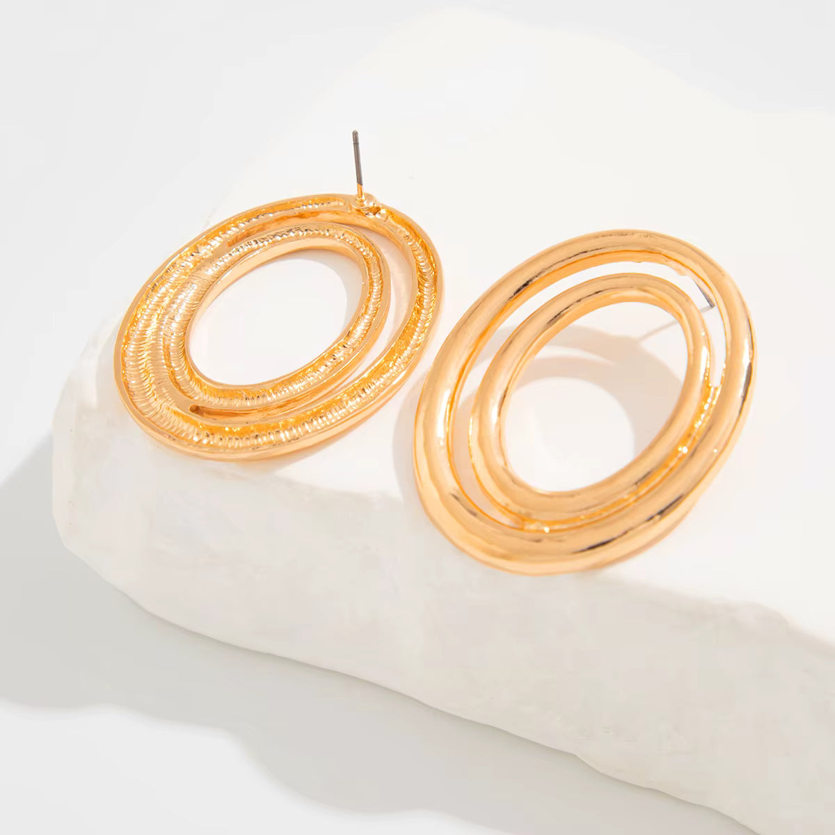VINTAGE HOLLOW ROUND EARRINGS