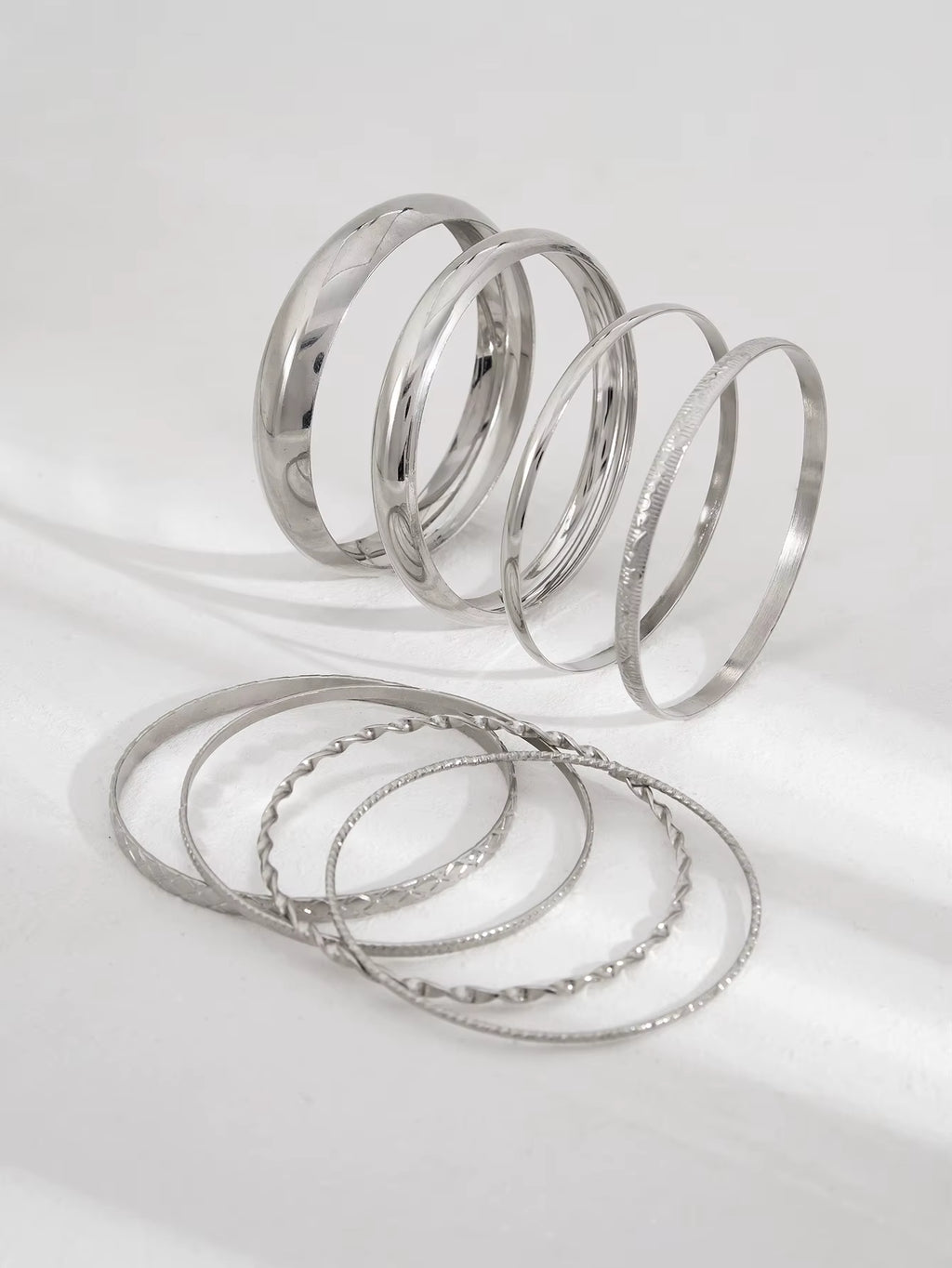 ESSENTIAL GOLD BANGLE BACELETS SET (8 PCS)
