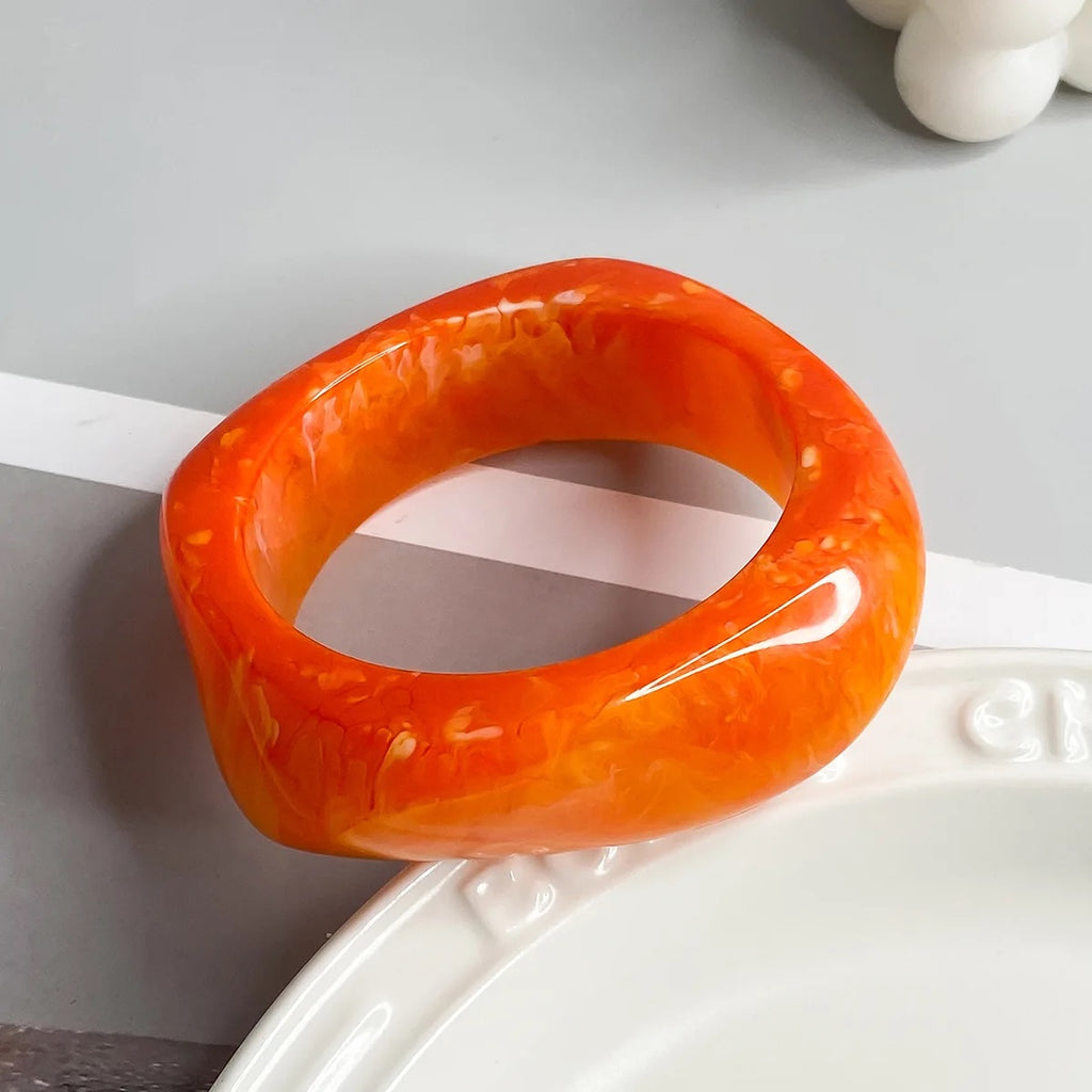 MOLTEN RESIN CUFF