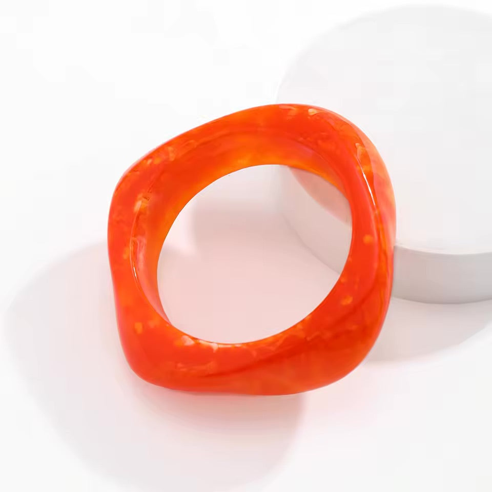 MOLTEN RESIN CUFF