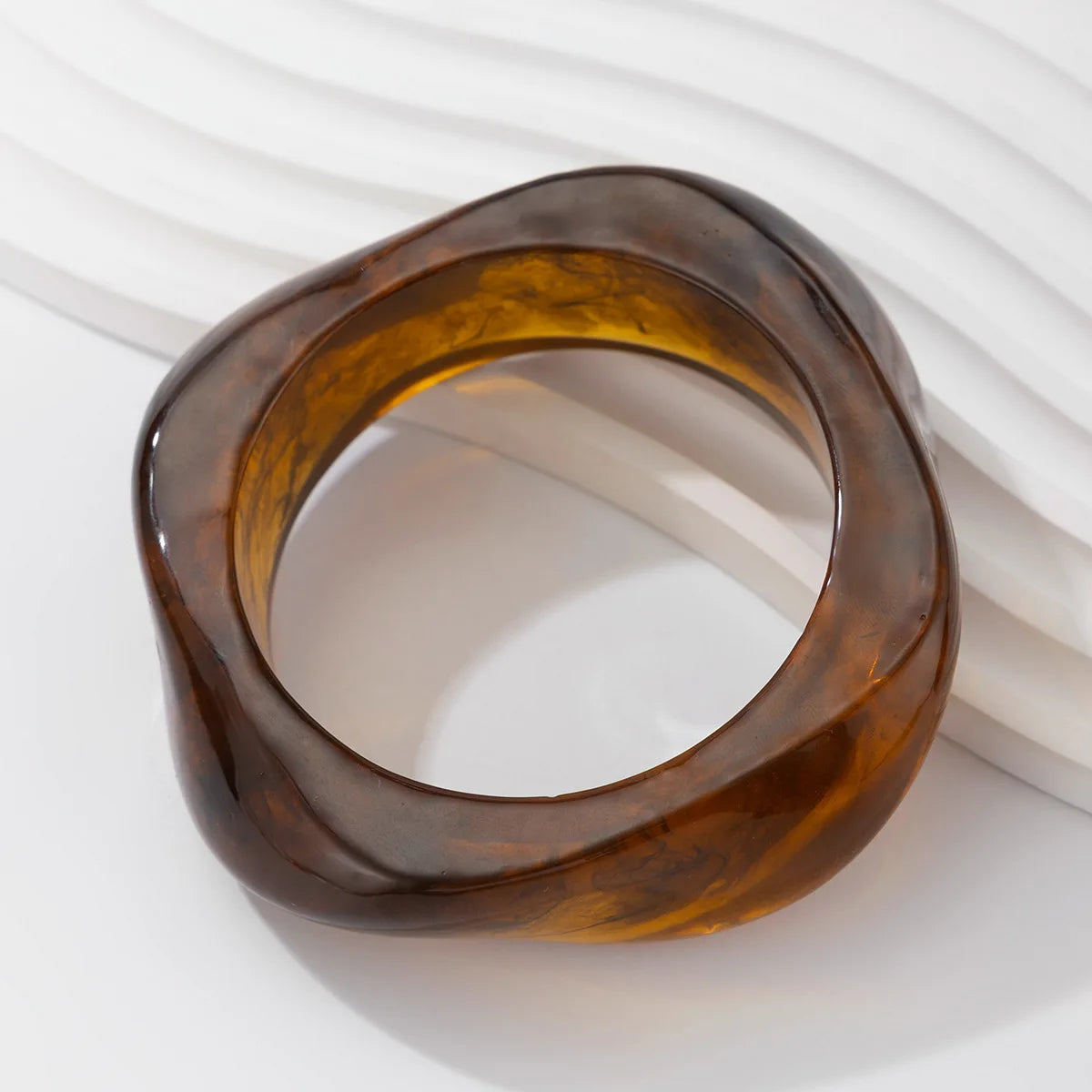 MOLTEN RESIN CUFF