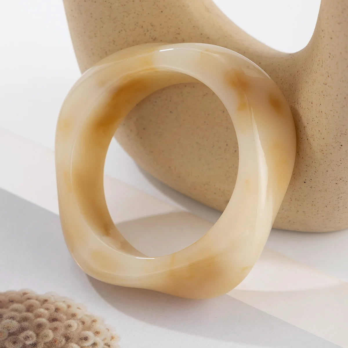 MOLTEN RESIN CUFF