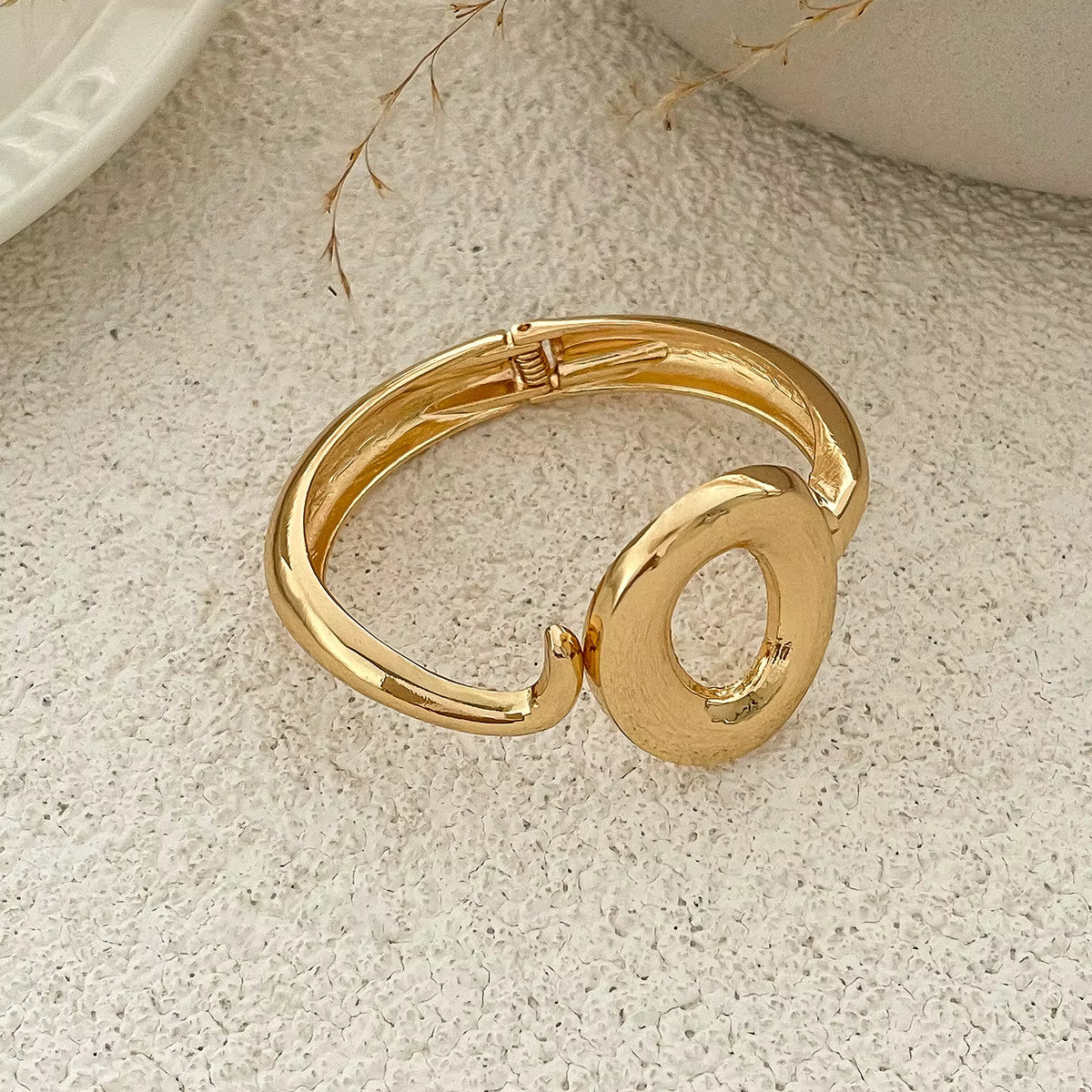 VINTAGE ABSTRACT BRACELET