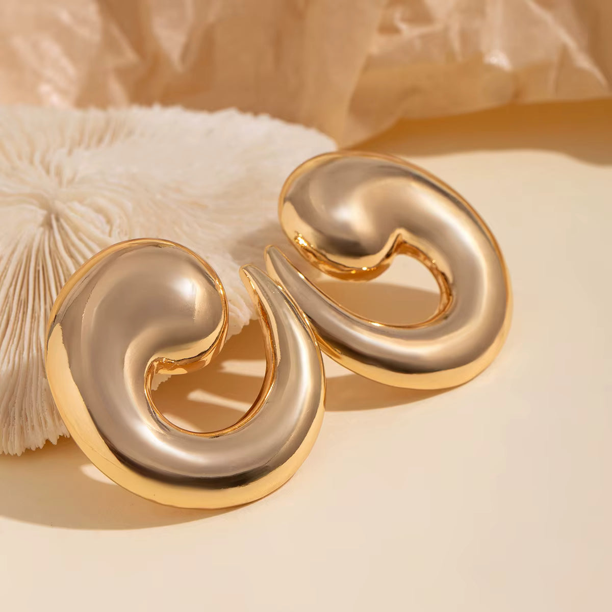 BOLD HOOP STUD EARRINGS