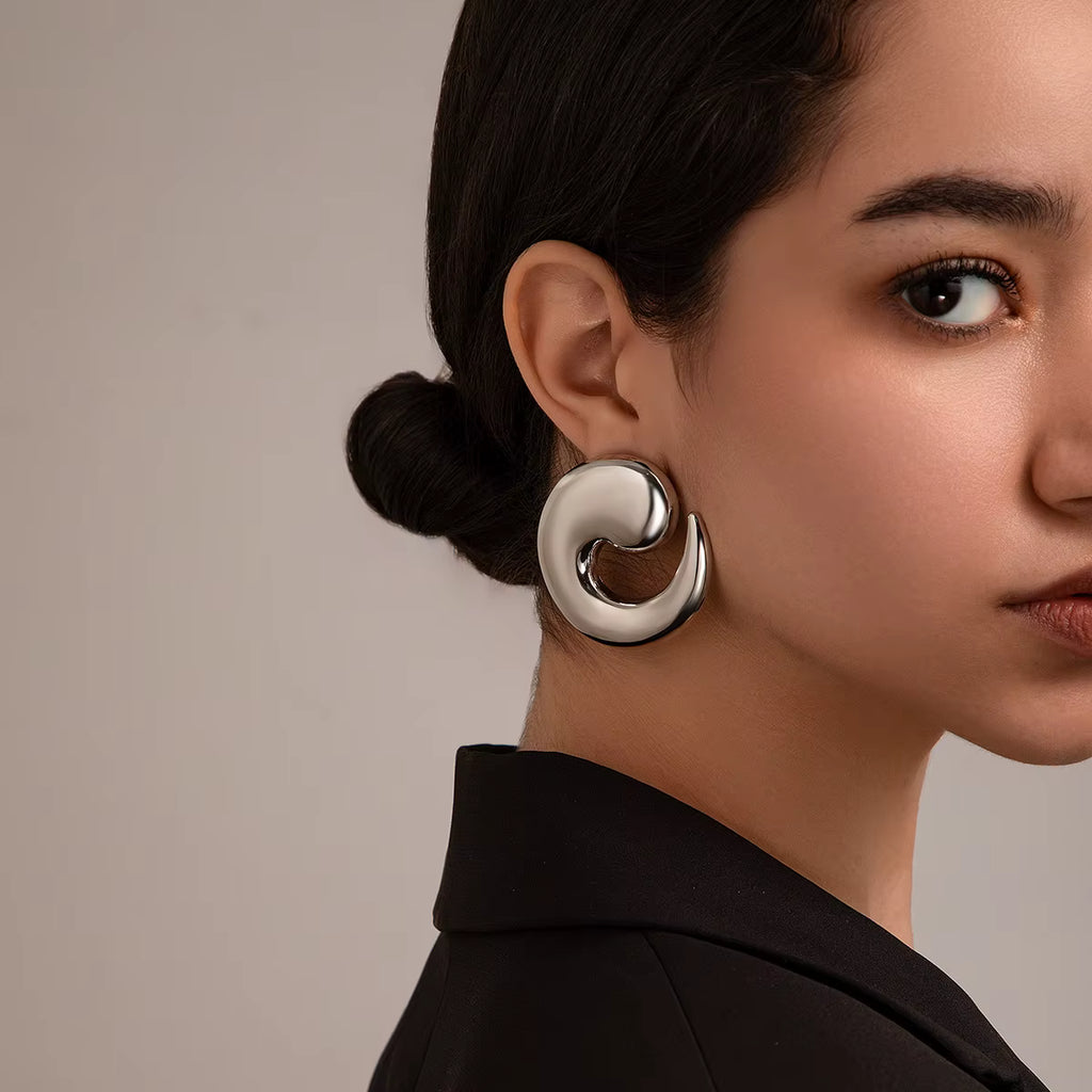 BOLD HOOP STUD EARRINGS
