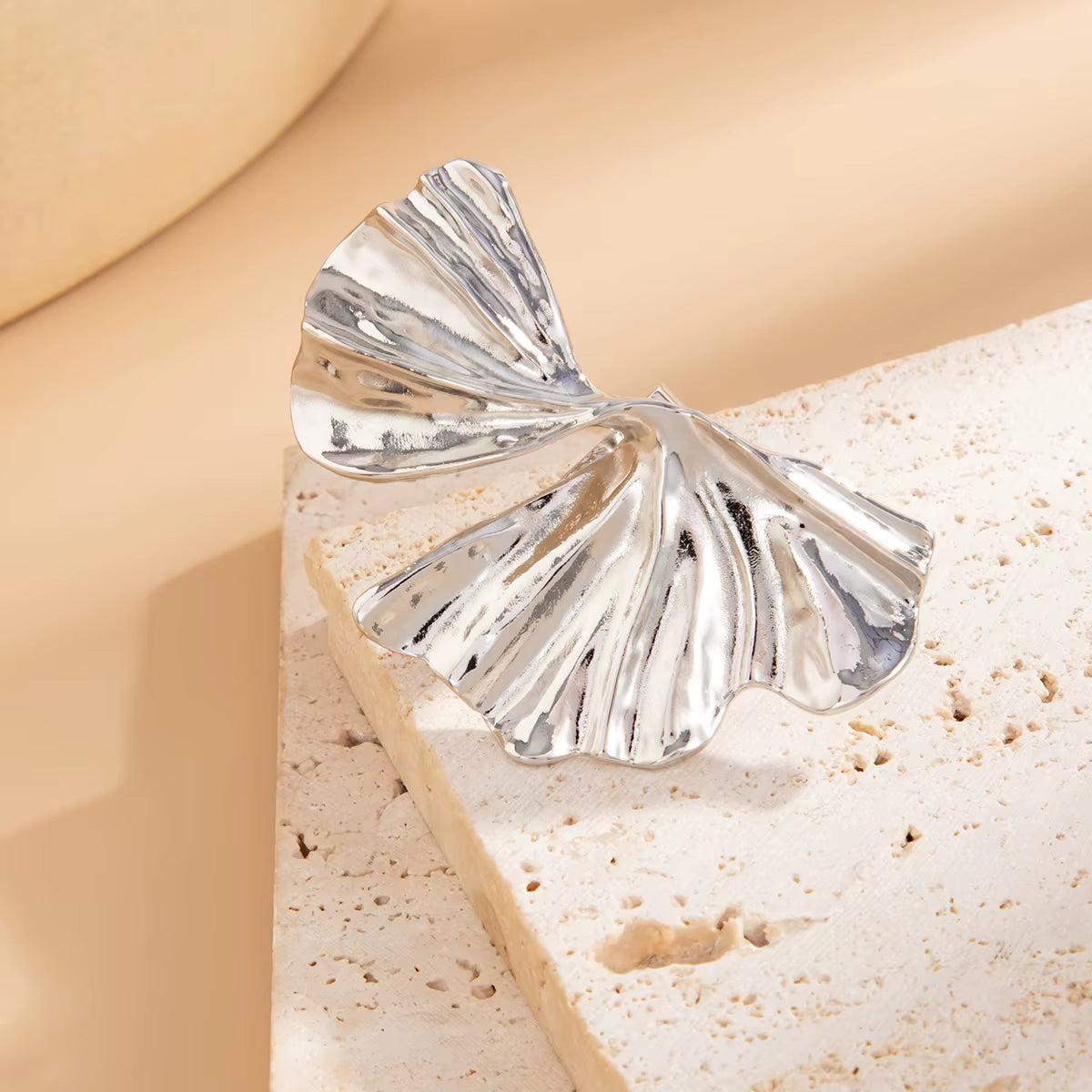 BOTANICA GOLD LEAF SCULPTURAL RING