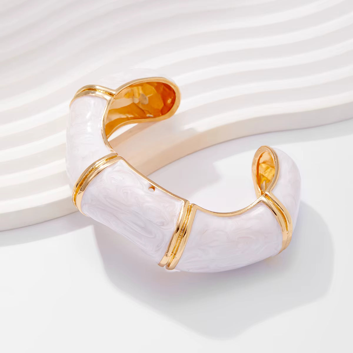 VINTAGE ONYX ENAMEL CUFF BRACELET
