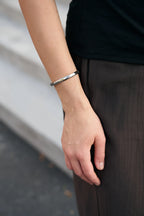 LINE MINIMAL BANGLE BRACELET