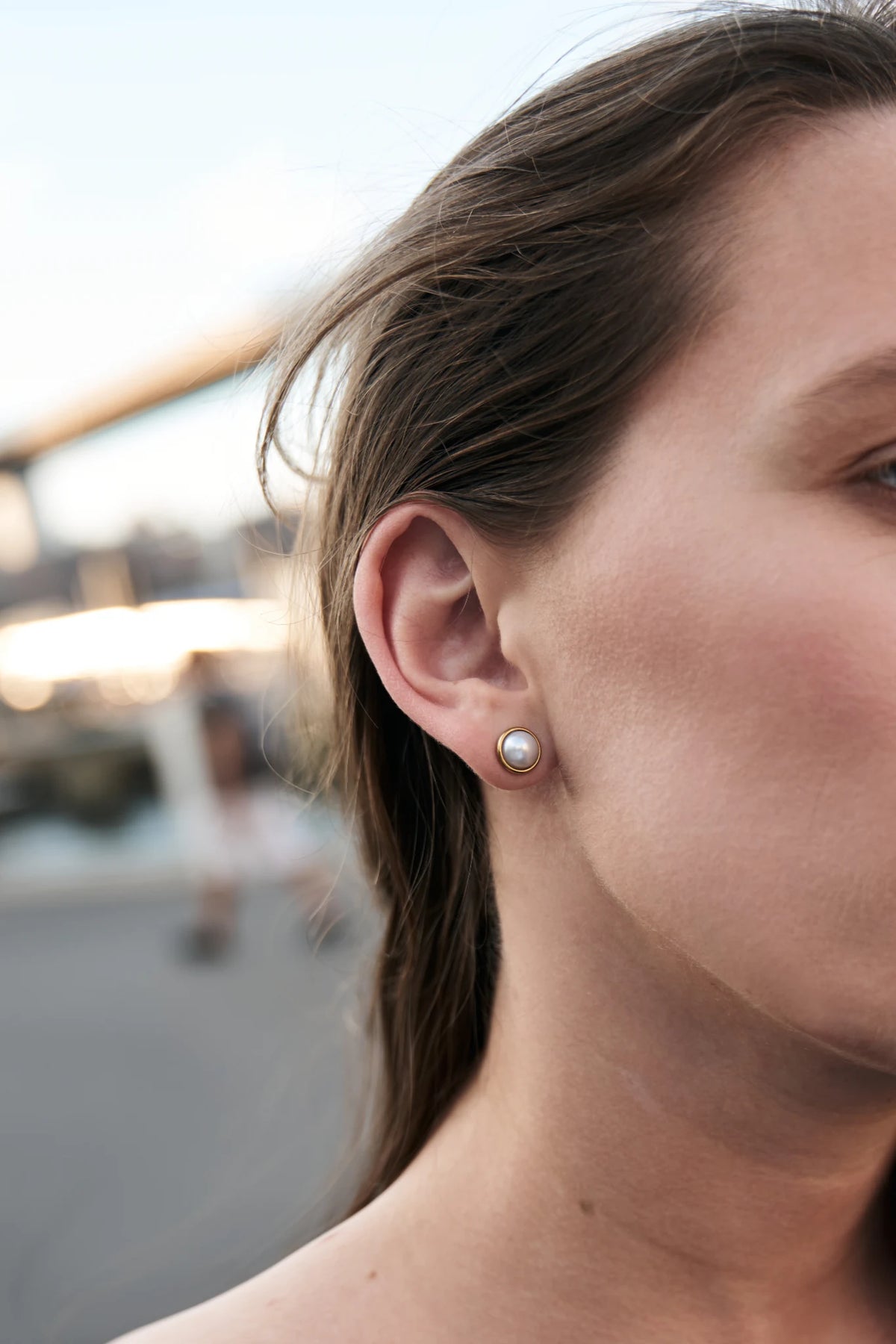 DOT PEARL STUD EARRINGS