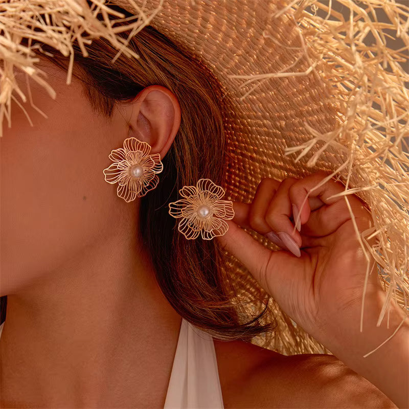 BOTANICA BLOOM LACE STUD EARRINGS