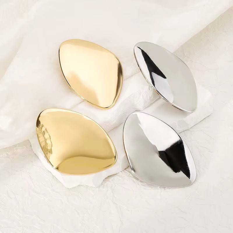 OVAL SCULPT STATEMENT EARRINGS