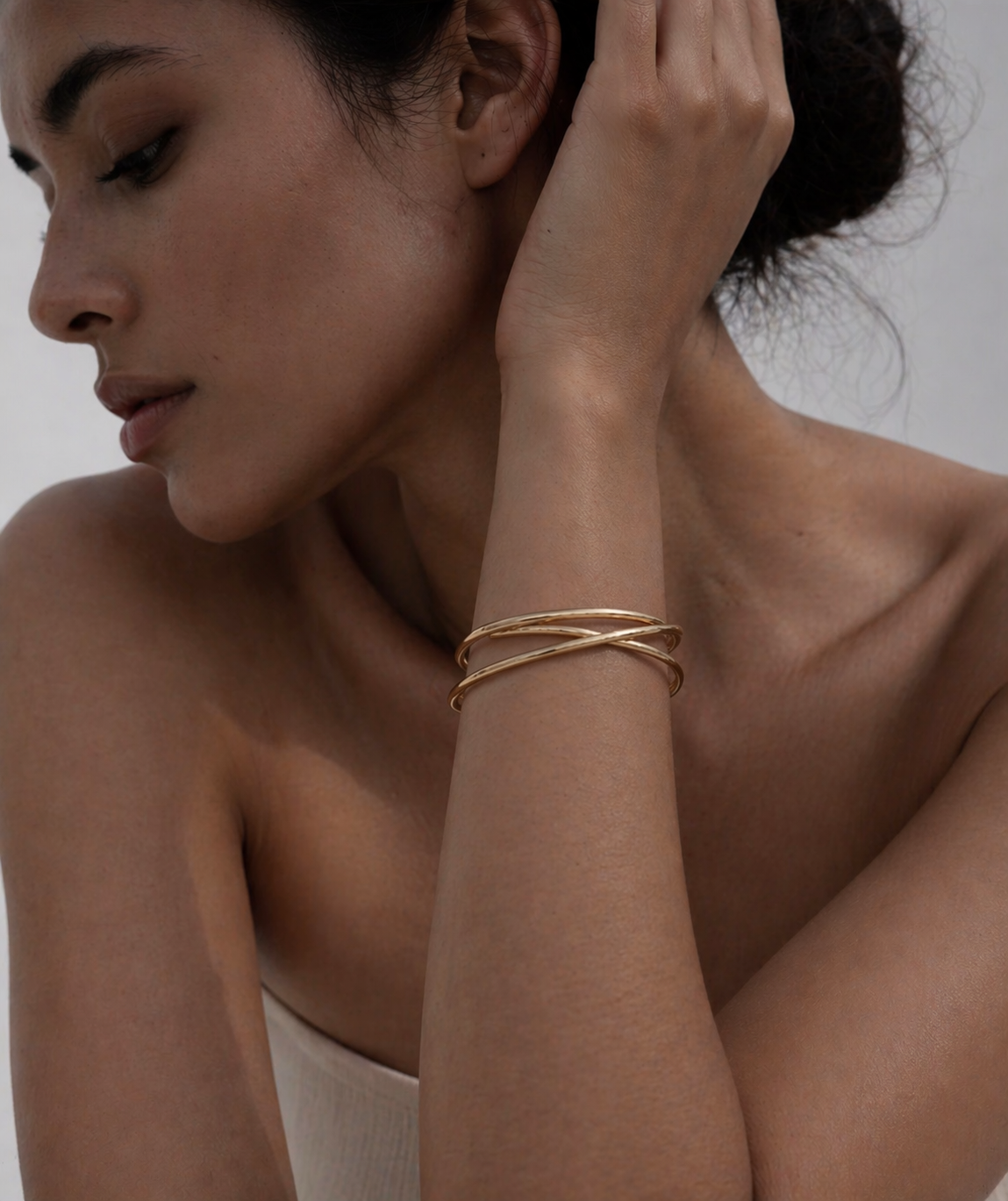 Geometric intersect cuff bracelet gold-plated stainless steel by Theviloa