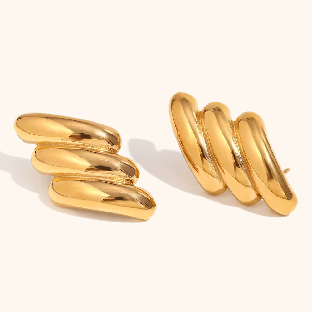LAYERED GOLD STUD EARRINGS