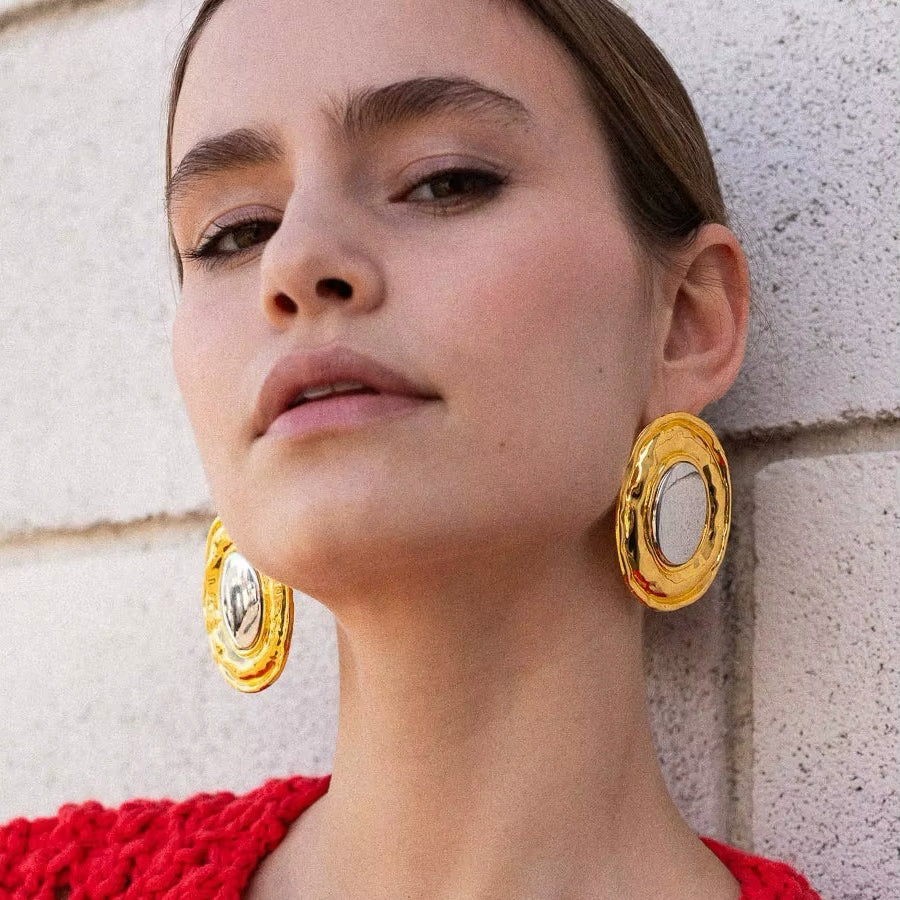 VINTAGE SCULPTURAL OVAL STUD EARRINGS