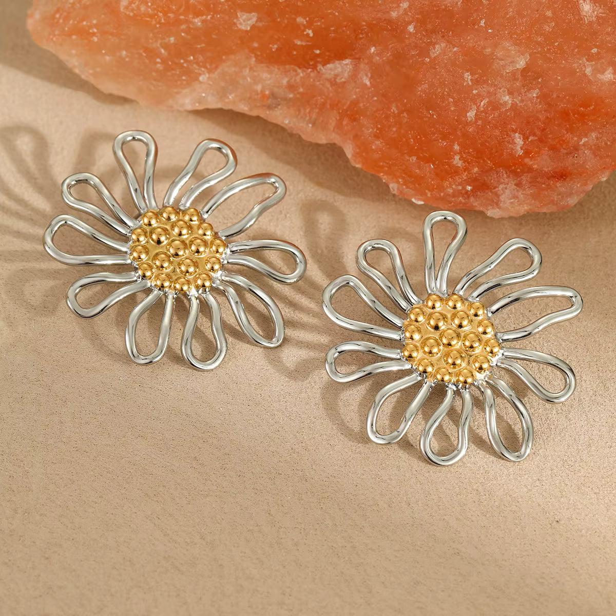 BOTANICA GOLDEN DAISY BLOOM EARRINGS