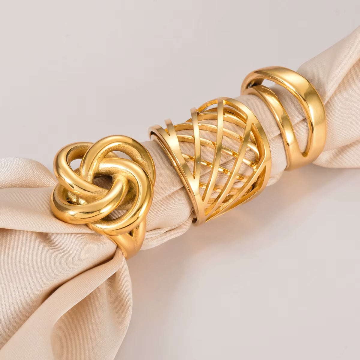GOLD GEOMETRIC KNOT RING SET (3 pcs)