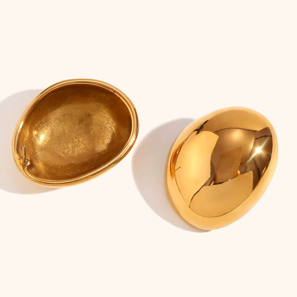VINTAGE OVAL SCULPTURE STUD EARRINGS