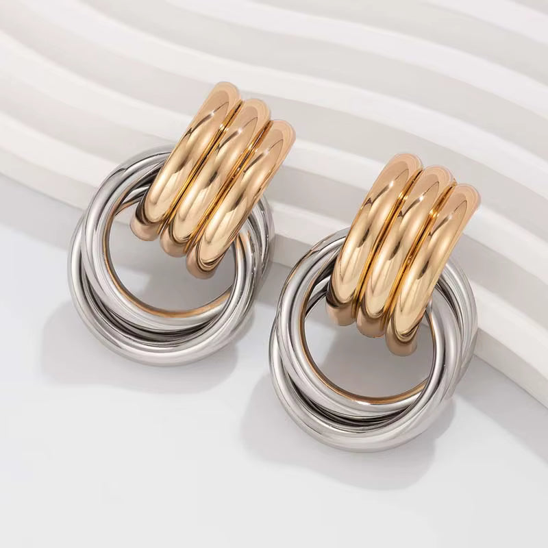 DUAL TONE LINKED HOOPS EARRINGS