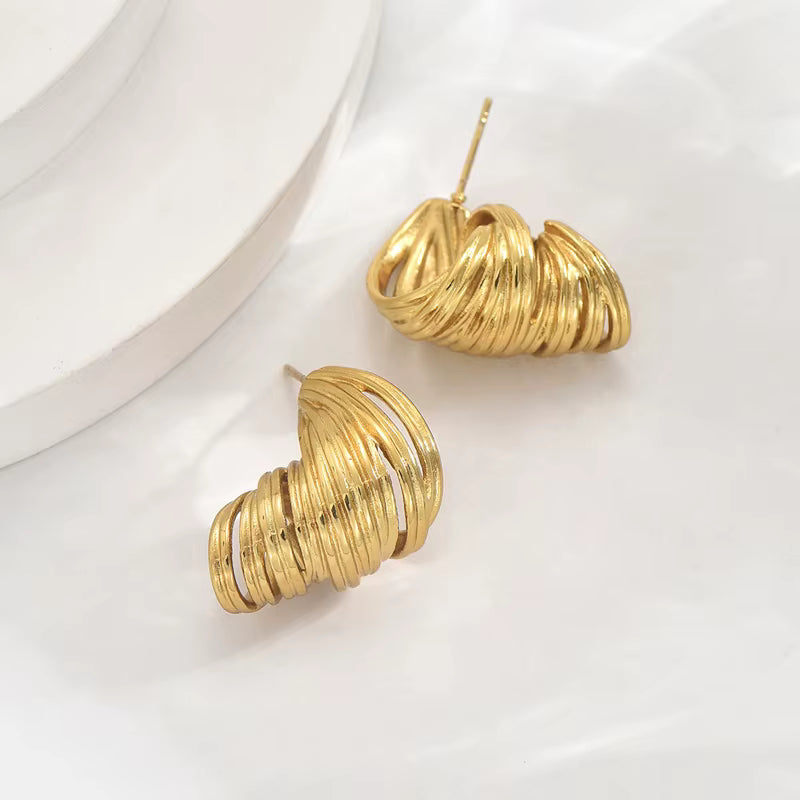 SCULPTED WAVE EARRINGS
