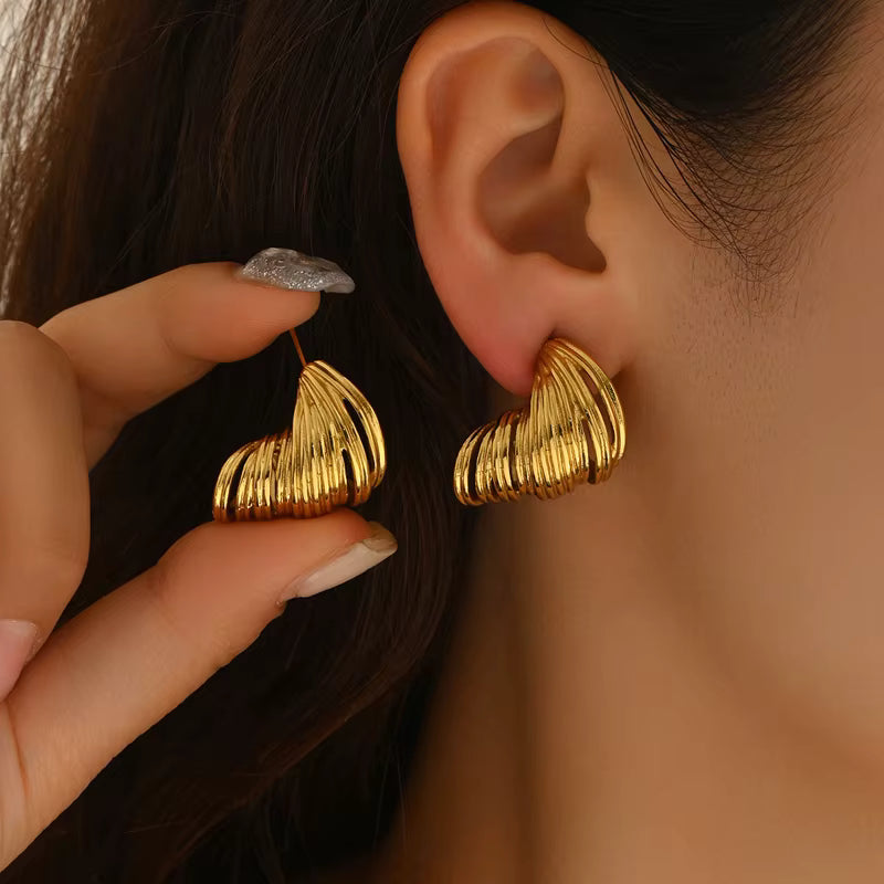 SCULPTED WAVE EARRINGS