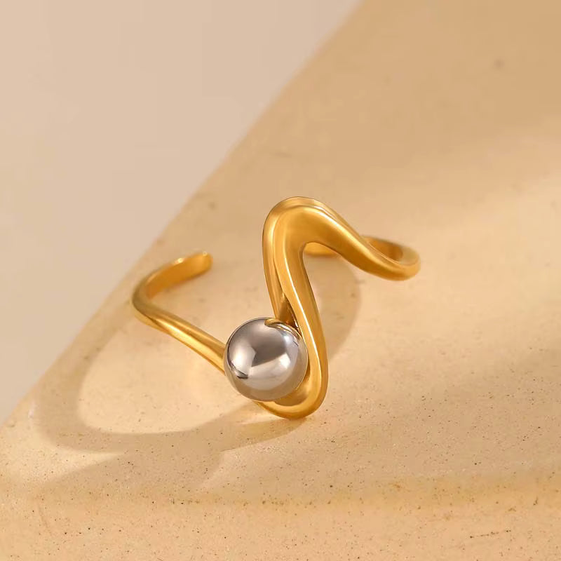 SEA GOLD WAVE BEAD RING