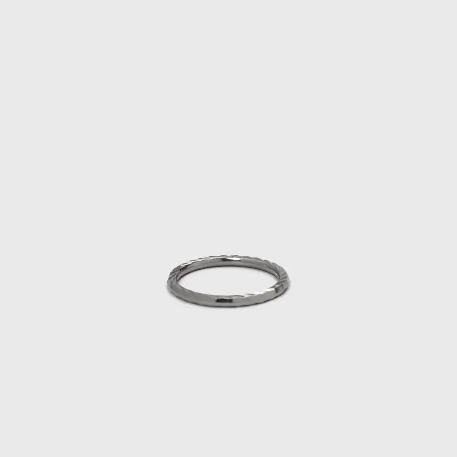 THREAD MINIMAL BAND RING