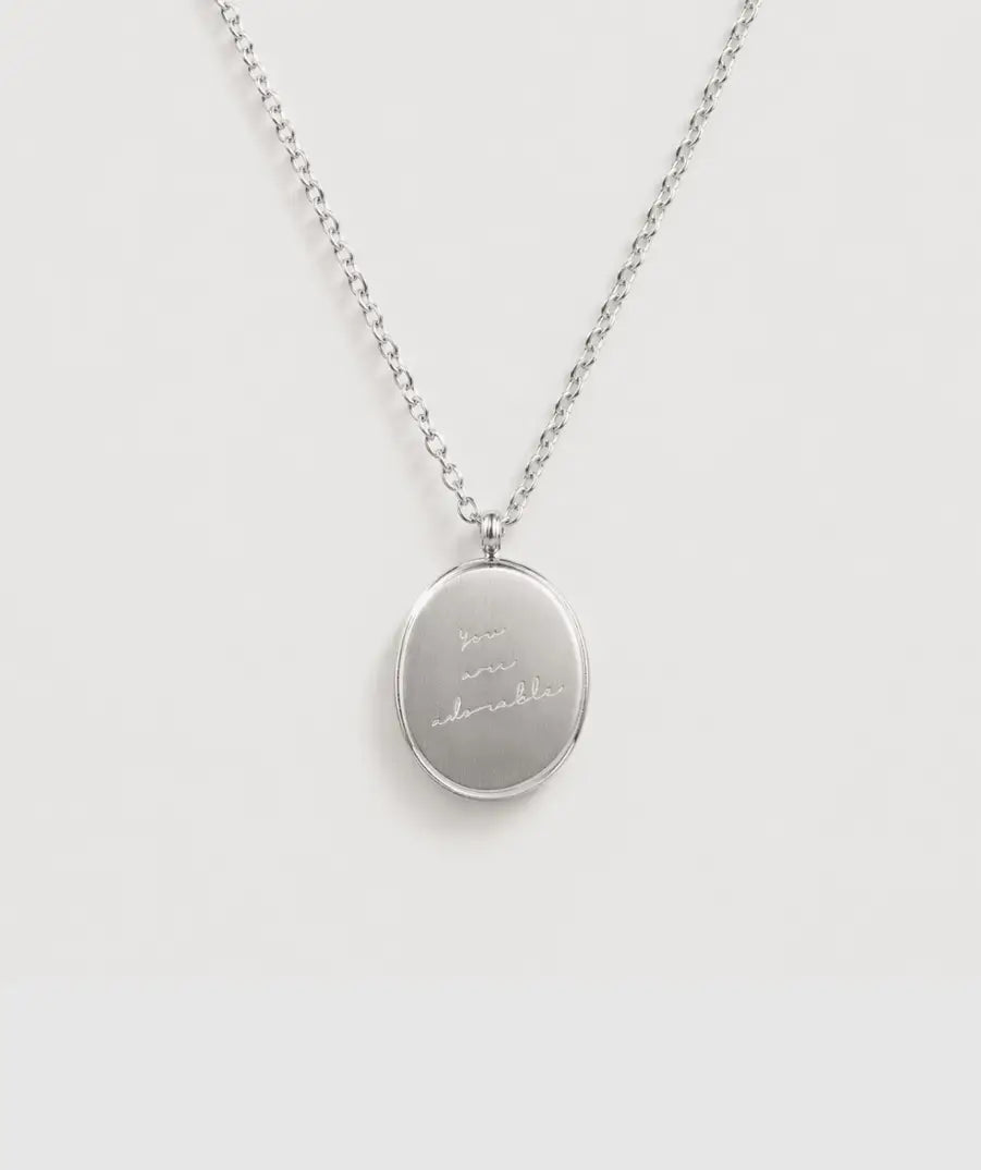 TOKEN MINIMAL MEDALLION NECKLACE