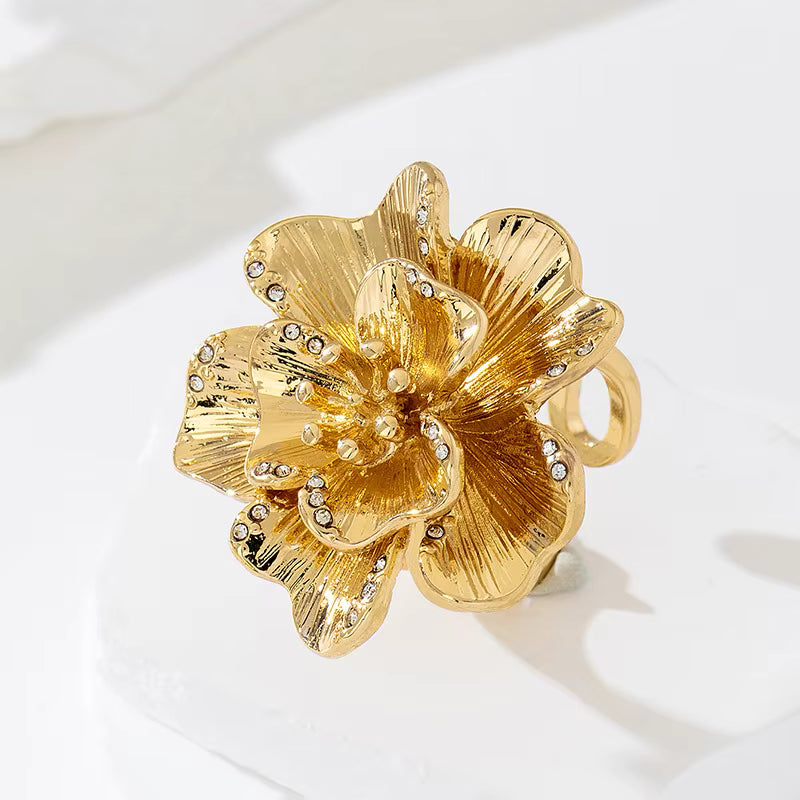 BOTANICA GOLD BLOOM CRYSTAL STATEMENT RING