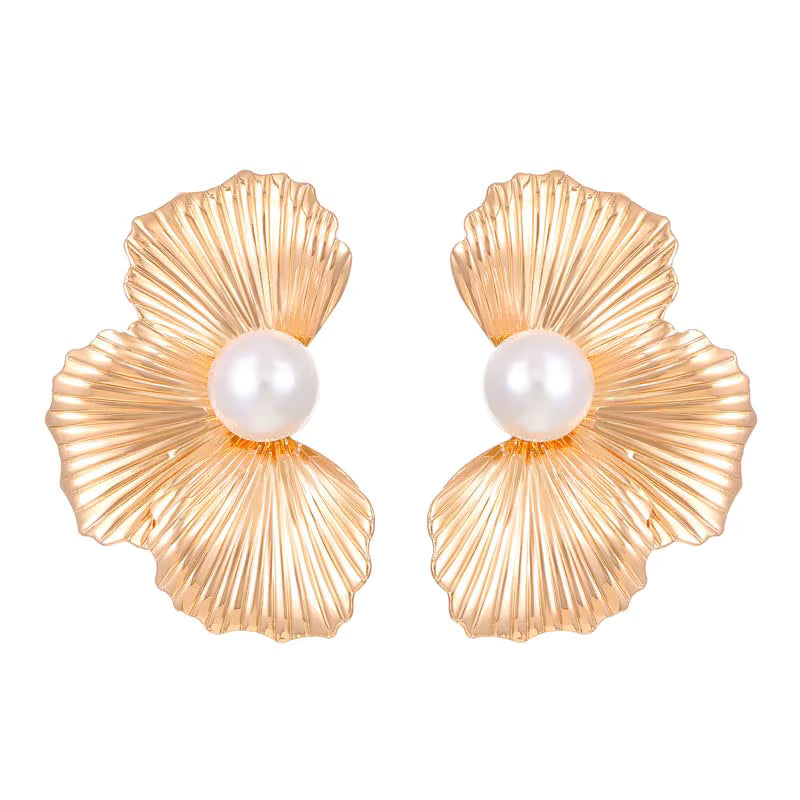 PEARL BLOOM STATEMENT EARRINGS
