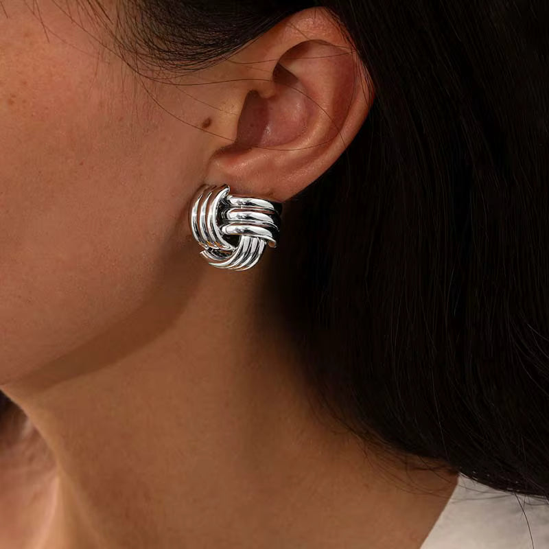 VINTAGE KNOT STUD EARRINGS