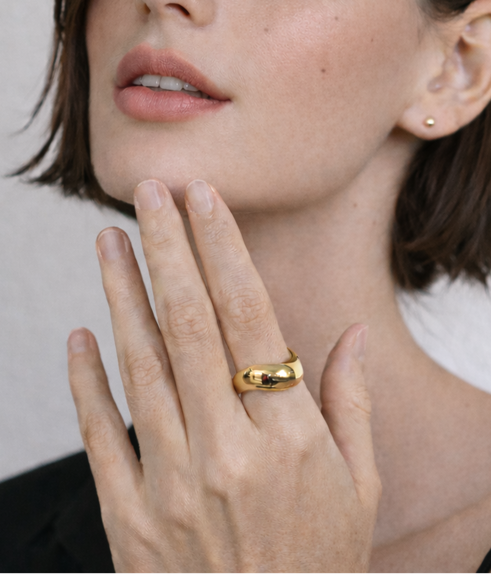 Geometric volume ring gold-plated stainless steel by Theviloa