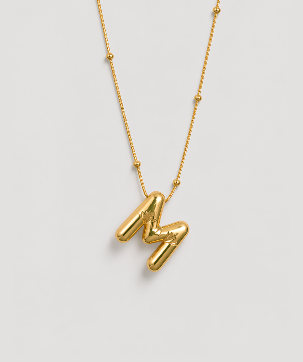 Initial letter pendant necklace gold-plated stainless steel by Theviloa